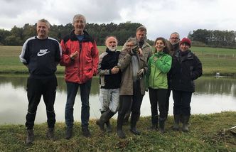 Pflegemannschaft 2018 nach dem Einsatz, Foto: Holger Kotouc; v. li. n. re.: Norbert Belzer, Franz Löschke, Alexander Nadler, Oswald Berthold, Dirk Petersen, Vanessa Nadler, Günter Schulze Vowinkel-Schwedler, Sandra Kramps Pflegemannschaft 2018 nach dem Einsatz, Foto: Holger Kotouc; v. li. n. re.: Norbert Belzer, Franz Löschke, Alexander Nadler, Oswald Berthold, Dirk Petersen, Vanessa Nadler, Günter Schulze Vowinkel-Schwedler, Sandra Kramps