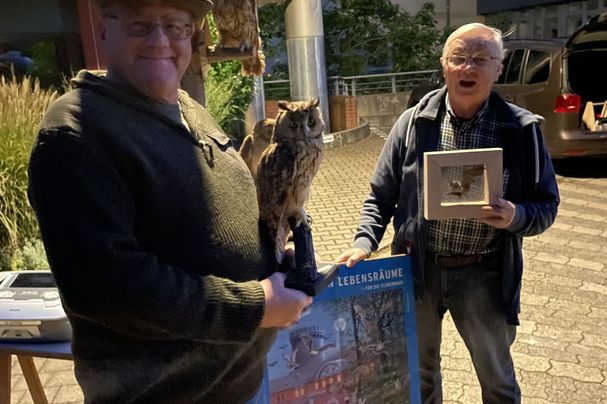 H. Lüttich und E. Zöbelein, Exkursion Wald bei Nacht